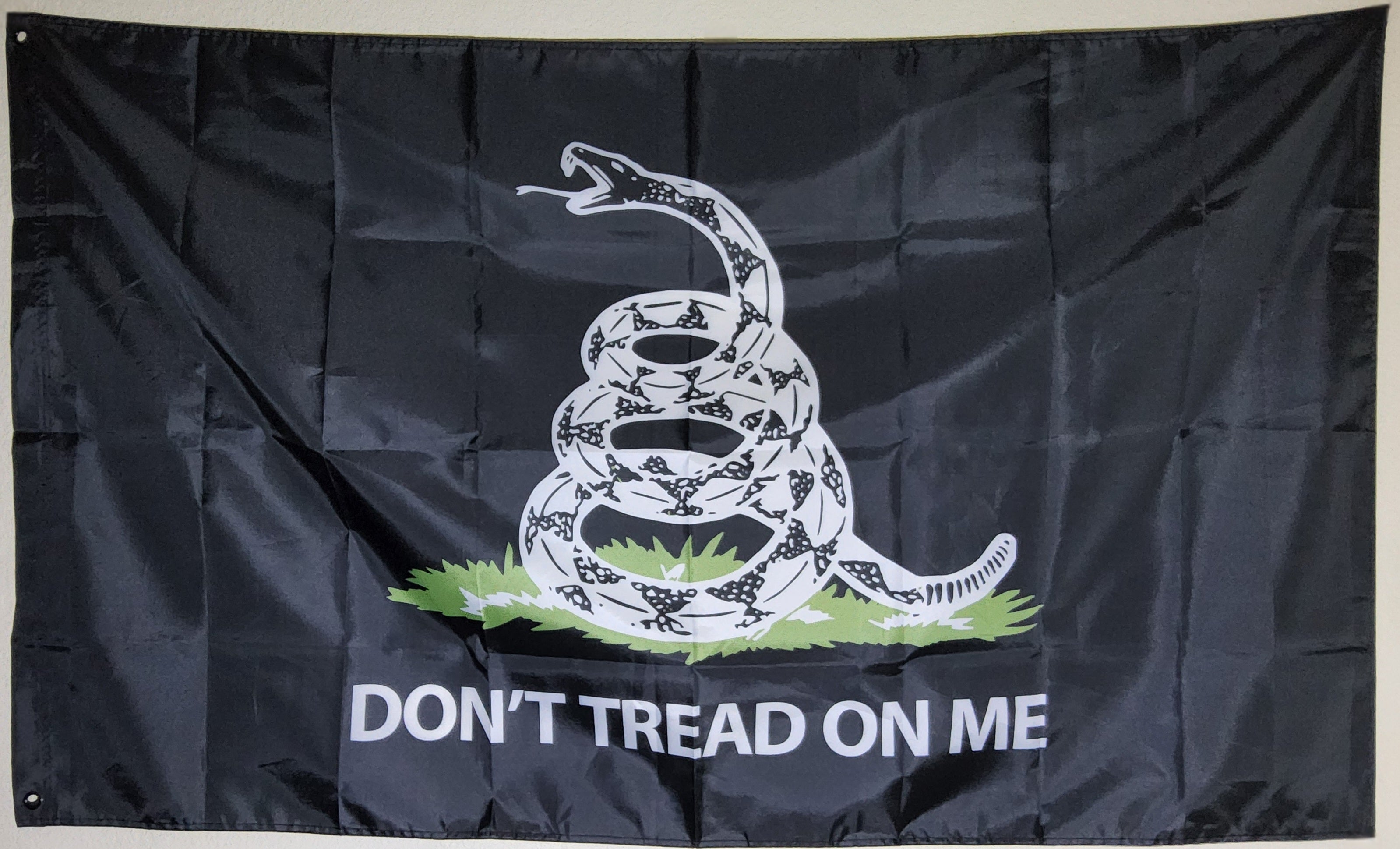 Gadsden Black & White